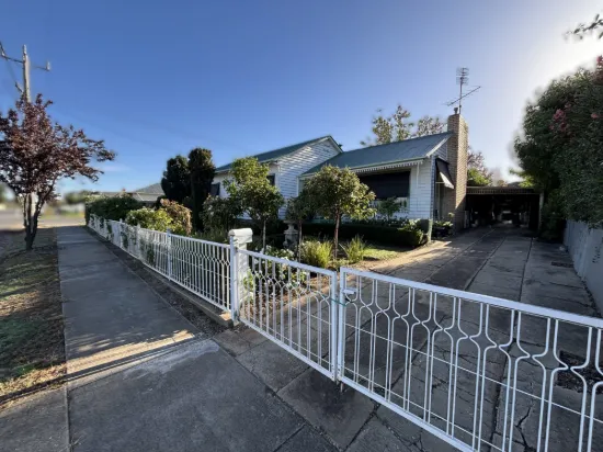 36 Dundas Street, St Arnaud, Vic 3478