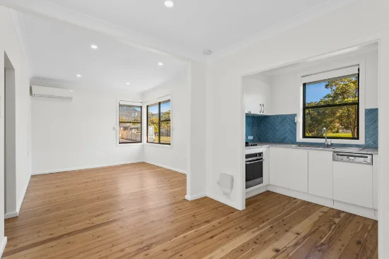 36 Hurt Parade, Unanderra, NSW 2526