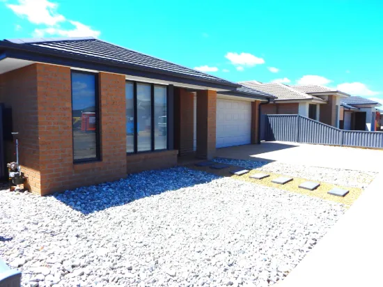 36 Lugano drive, Alfredton, Vic 3350