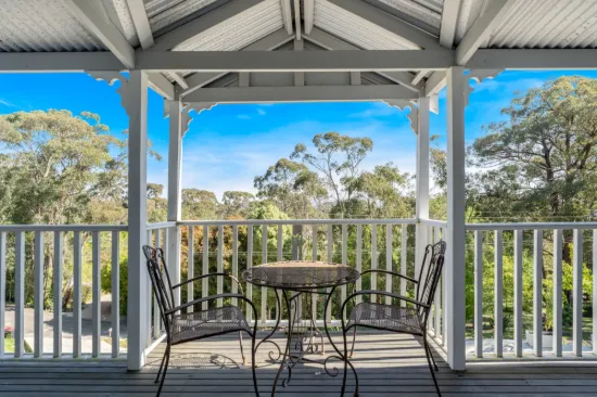 36 Mabel Crescent, Mount Macedon, Vic 3441