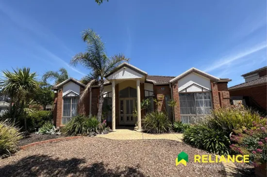 36 Masters Circuit, Roxburgh Park, Vic 3064