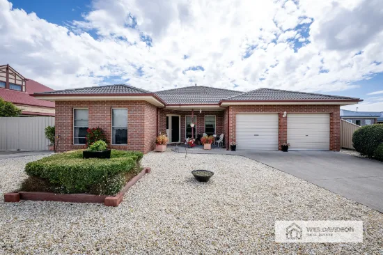36 McTavish Boulevard, Horsham, Vic 3400