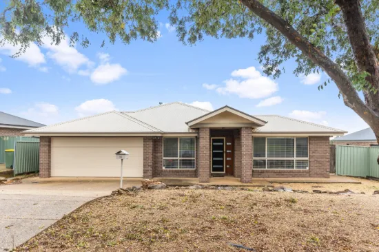36 Melaleuca Drive, Forest Hill, NSW 2651
