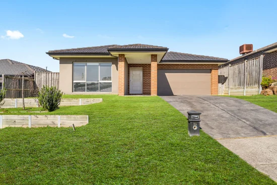 Immaculate 4-Bedroom House in Cardinia Lakes Estate | Pakenham Vic ...