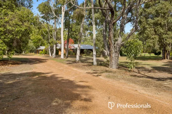 36 Pretty Lane, Mundaring, WA 6073
