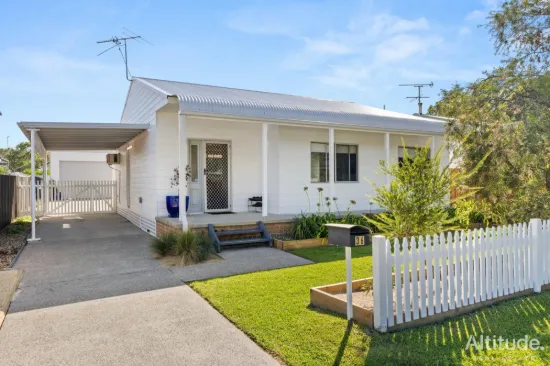 36 St Johns Drive, Croudace Bay, NSW 2280