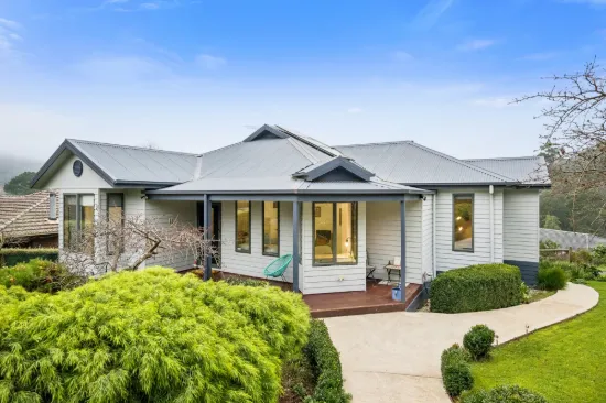 36 Surrey Road, Warburton, Vic 3799