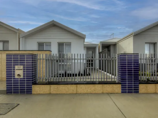 37 Alabaster Approach, Jindalee, WA 6036