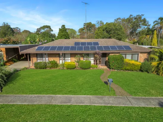 37 Ambleside Crescent, Berwick, Vic 3806