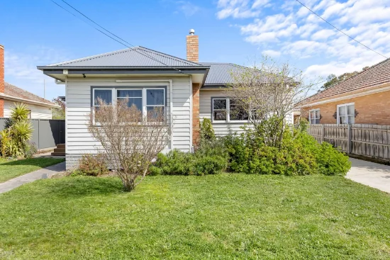 37 Brinkley Avenue, Wendouree, Vic 3355 - For Sale