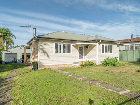 37 Bruntnell Street, Taree, NSW 2430