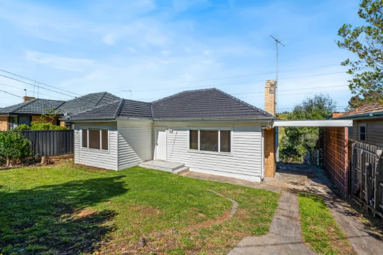 37 Clydebank Rd, Essendon West, Vic 3040 - For Rent