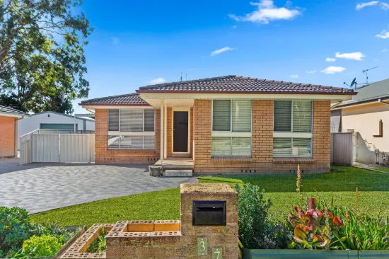 37 Croome Road, Albion Park Rail, NSW 2527