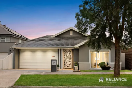 37 Darsham Crescent, Point Cook, Vic 3030