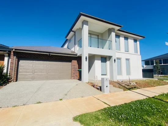 37 Eaglemont Drive, Strathtulloh, Vic 3338