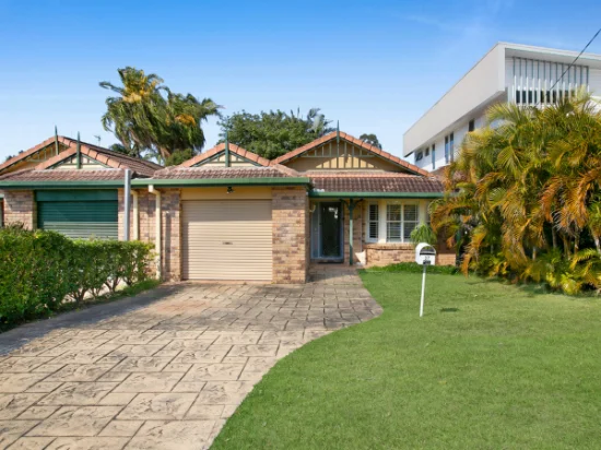 37 Ernest Street, Labrador, Qld 4215