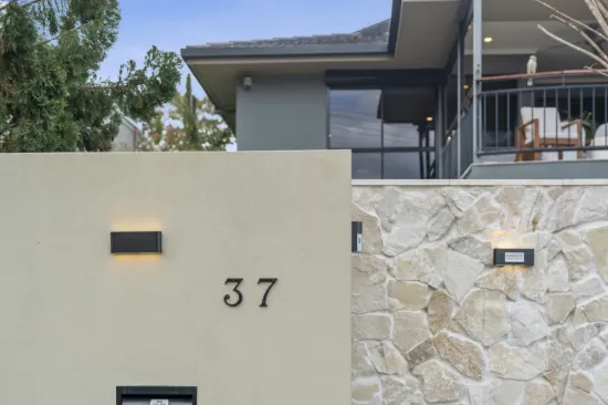 37 Esplanade, Yeronga, Qld 4104-Image