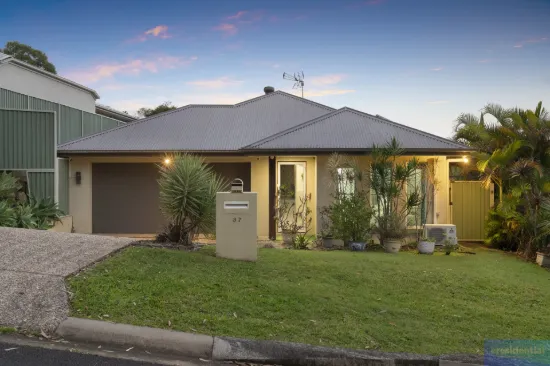 37 Fortescue Street, Pacific Pines, Qld 4211