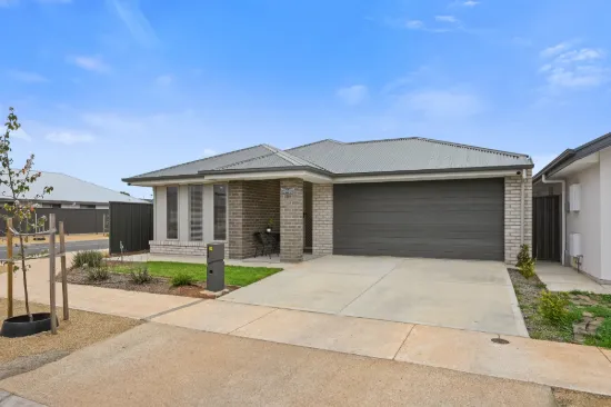 37 HOLLOW DRIVE, Andrews Farm, SA 5114
