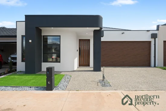 37 Lilybloom Wy, Fraser Rise, Vic 3336