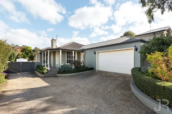 37 Manuka Road, Berwick, Vic 3806