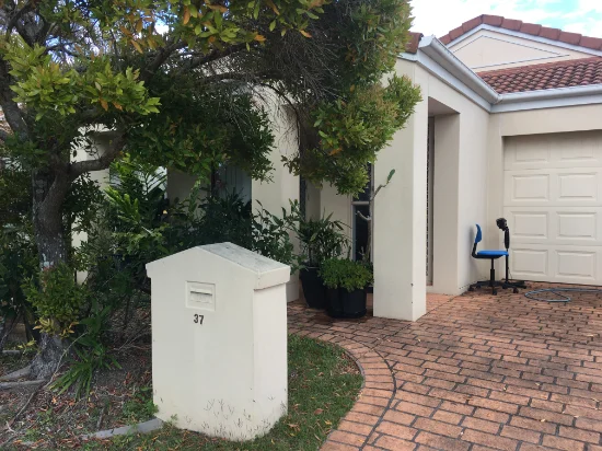 37 Marble Arch Place, Arundel, Qld 4214
