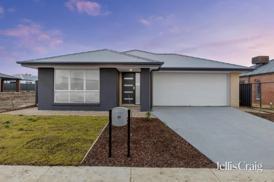 37 Mary Drive, Alfredton, Vic 3350