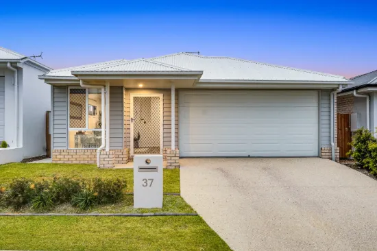 37 Mundaring Way, Spring Mountain, Qld 4300