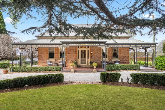 37 Railway Parade, Balmoral, NSW 2571