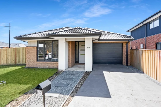 37 Serene Avenue, Armstrong Creek, Vic 3217