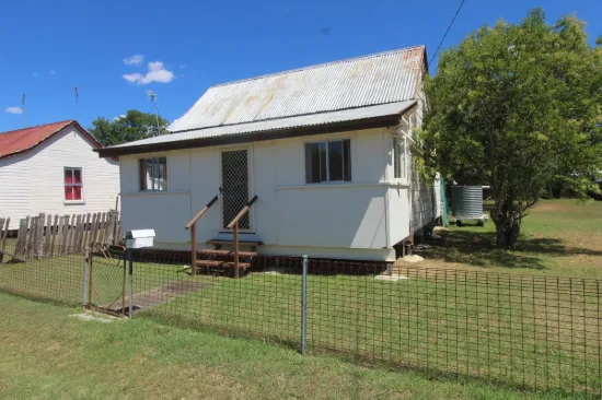37 Stewart Avenue, Warwick, Qld 4370