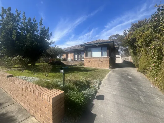 37 Strathcole Drive, Traralgon, Vic 3844