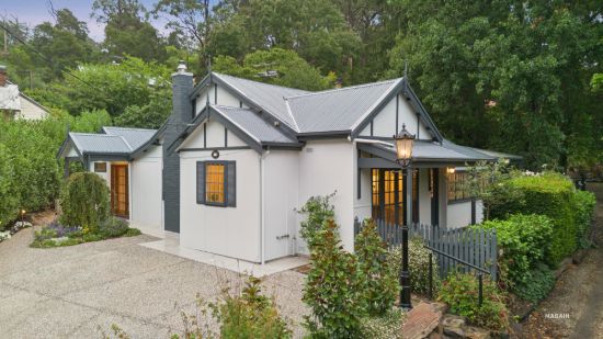 37 The Crescent, Crafers, SA 5152