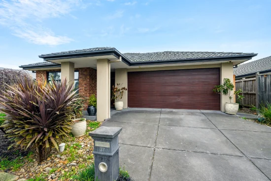 37 Waterway Boulevard, Doreen, Vic 3754