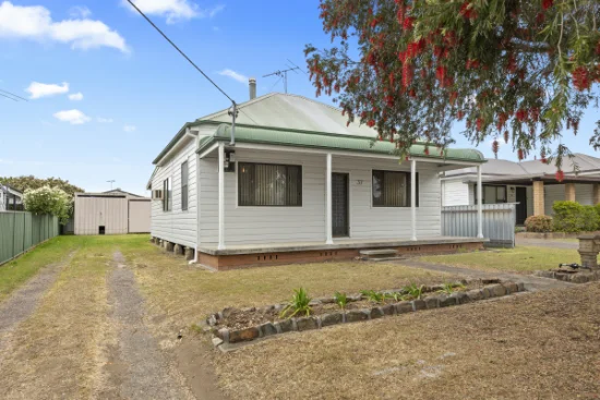 37 William Street, Cessnock, NSW 2325 - For Rent