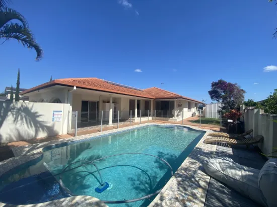 38 Arcadia Drive, Mermaid Waters, Qld 4218