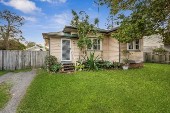 38 Biggs Avenue, Beachmere, Qld 4510