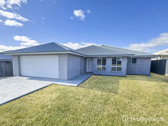 38 Evesham Circuit, North Tamworth, NSW 2340