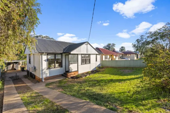 38 Gilmore Avenue, Mount Austin, NSW 2650