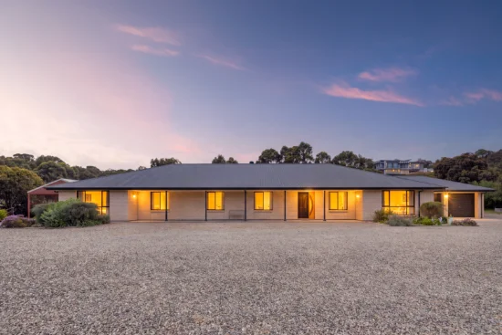 38 Henderson Road, Victor Harbor, SA 5211