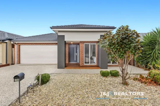 38 Kalbian Drive, Clyde North, Vic 3978