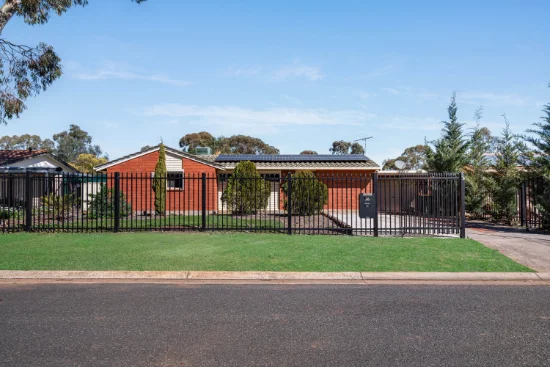 38 Kennion Crescent, Para Hills West, SA 5096