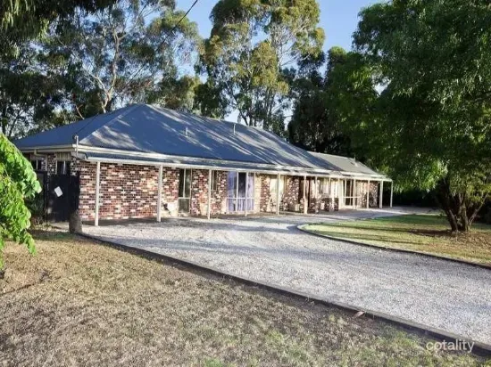 38 Mayfield Road, Cranbourne East, Vic 3977