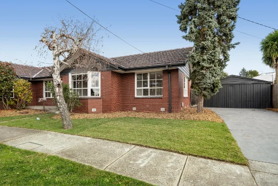 38 Meadowgate Dr, Chirnside Park, Vic 3116