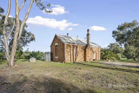 38 Middle Road, Bromley, Vic 3472