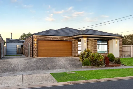 38 Pienza Way, Leopold, Vic 3224