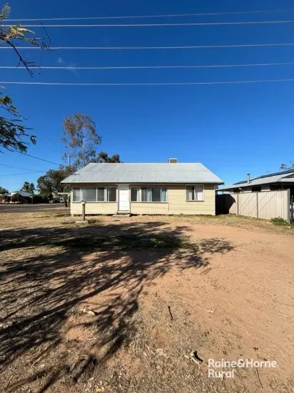 38 Raglan Street, Roma, Qld 4455
