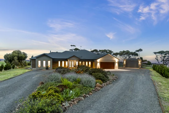 38 Ridge Court, Lethbridge, Vic 3332