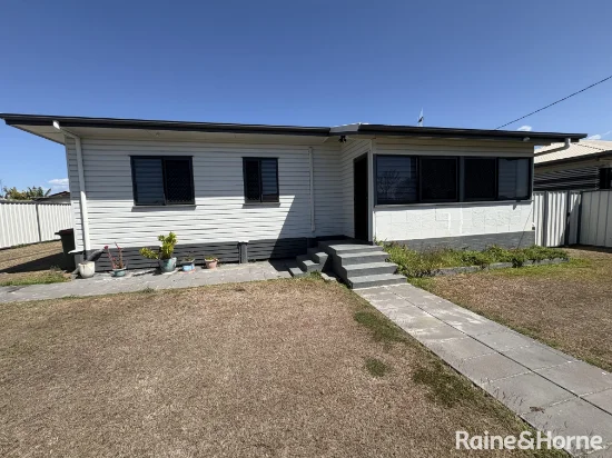 38 Thygesen St, Bundaberg North, Qld 4670 - For Rent