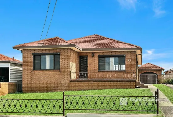 38 Weringa Avenue, Lake Heights, NSW 2502